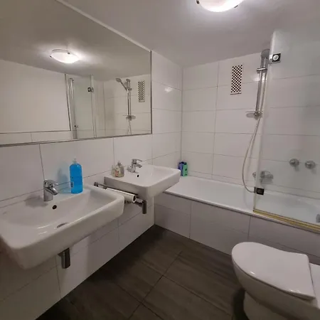 Monteurwohnung Business Oberbilk 6 P * Dusseldorf